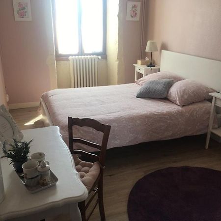Auberge A La Vieille Cure Arandas Bagian luar foto